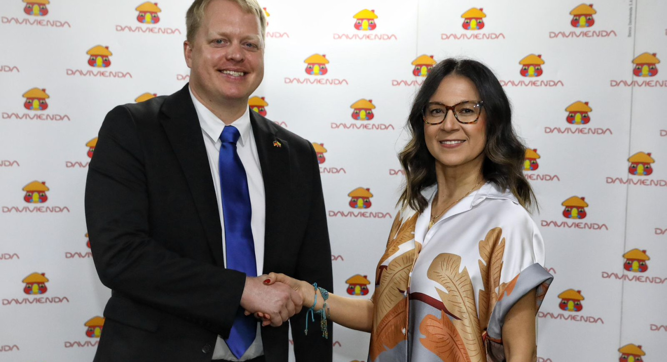 Banco Davivienda y Save the Blue Five establecen acuerdo para brindar soluciones financieras sostenibles en el Pacífico colombiano